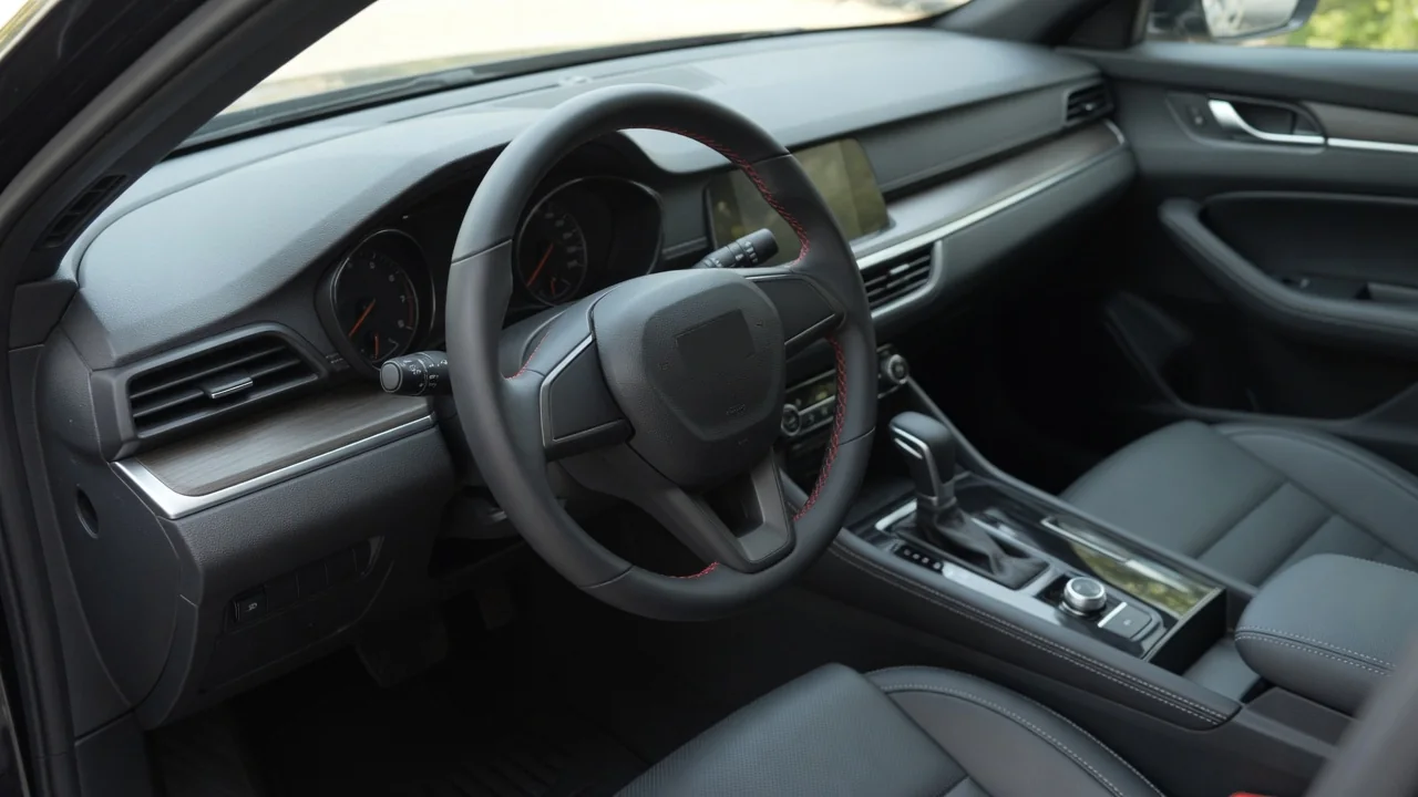 Why Does Steering Wheel Diameter Affect Feel?