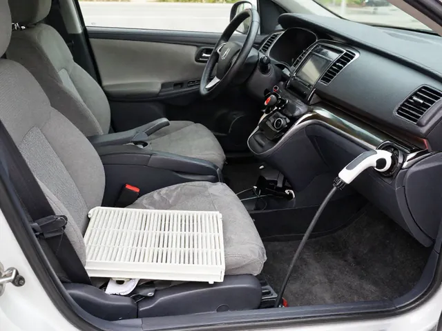Honda Odyssey glove compartment area with a cabin air filter ready for installation