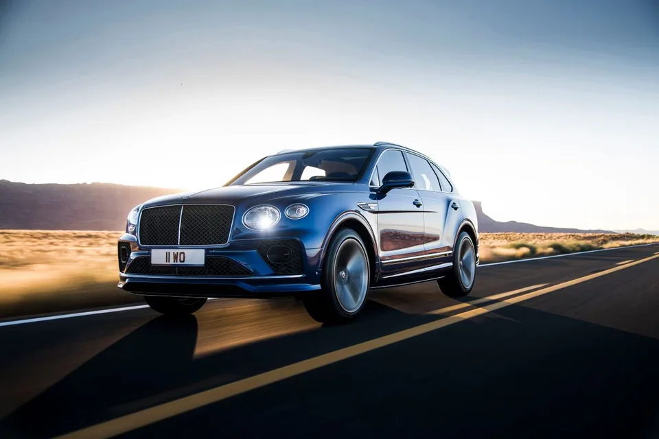 Bentley Bentayga, generation photo