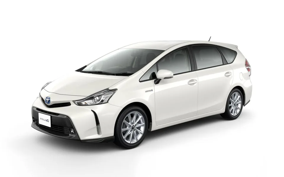 Prius Alpha 1 generation, restyling