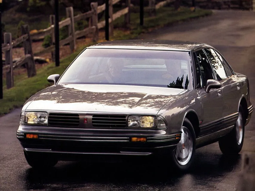Oldsmobile Ninety Eight, generation photo