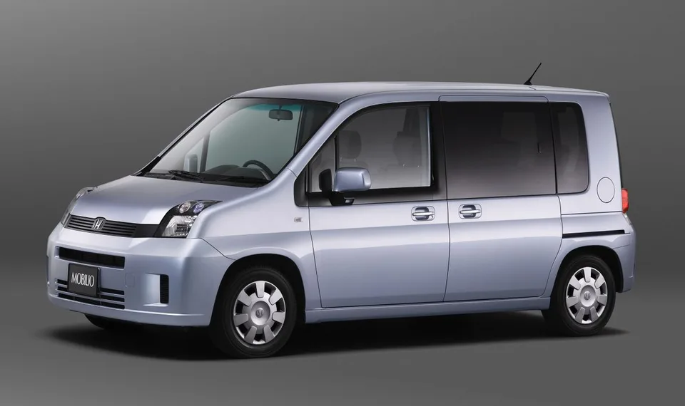 Honda Mobilio, generation photo