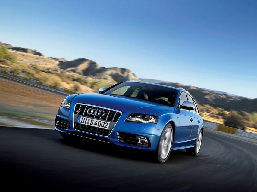Audi S4, generation photo