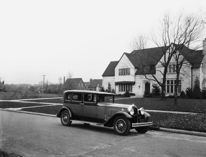 Packard Custom Eight, generation photo