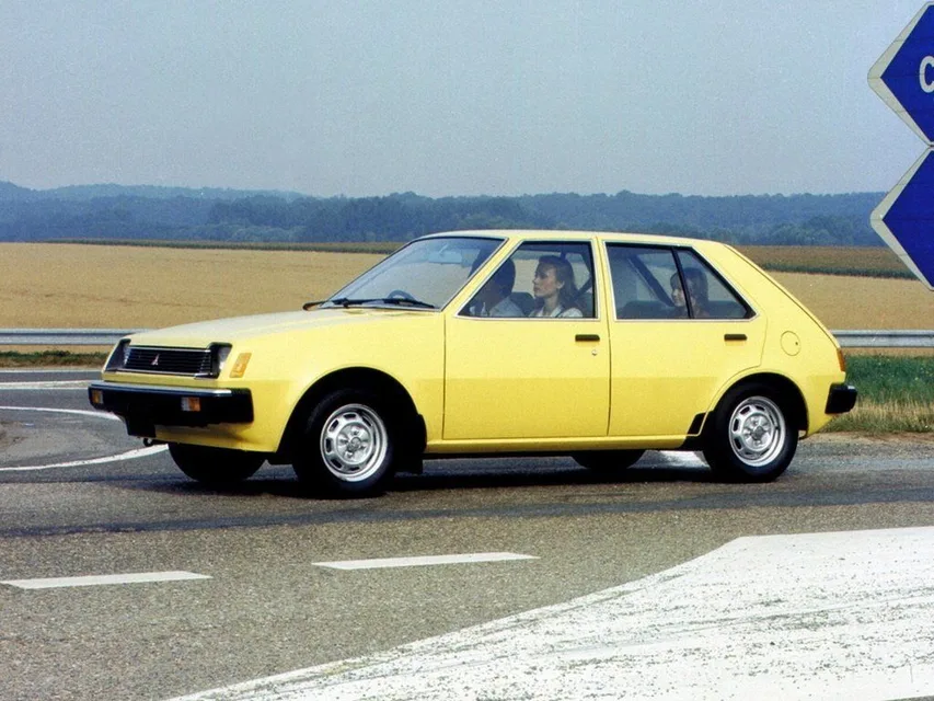 Mitsubishi Mirage, generation photo