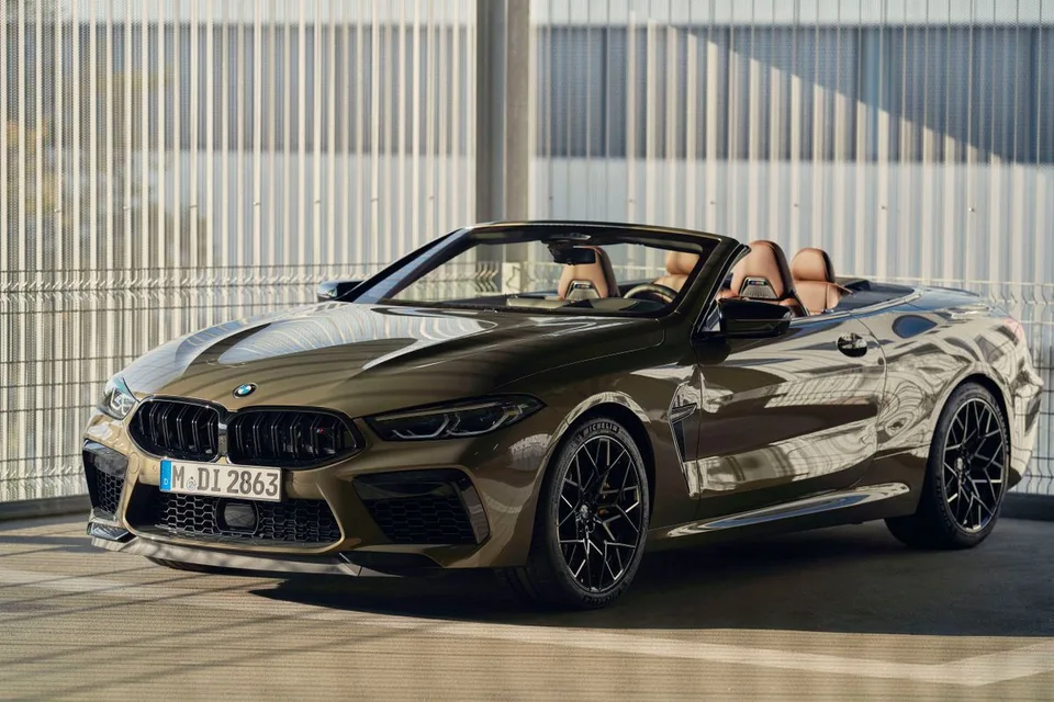 BMW M8, generation photo