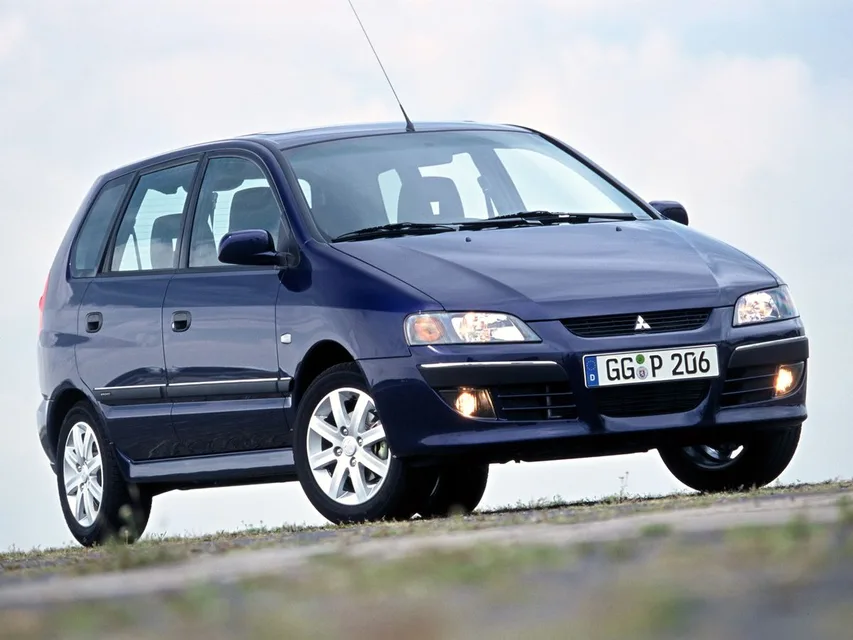 Mitsubishi Space Star, generation photo