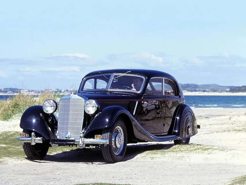 Mercedes W142, generation photo