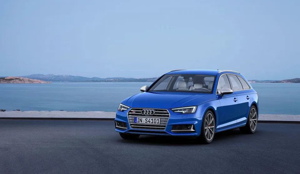 Audi S4, generation photo