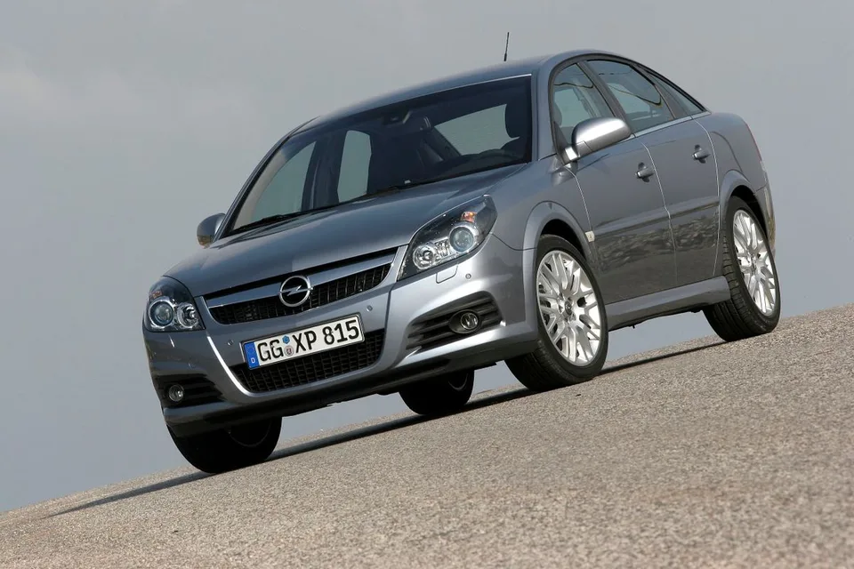 Vectra 3 generation, restyling
