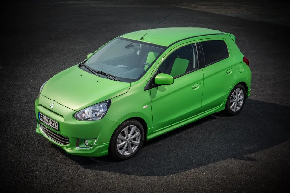 Mitsubishi Space Star, generation photo