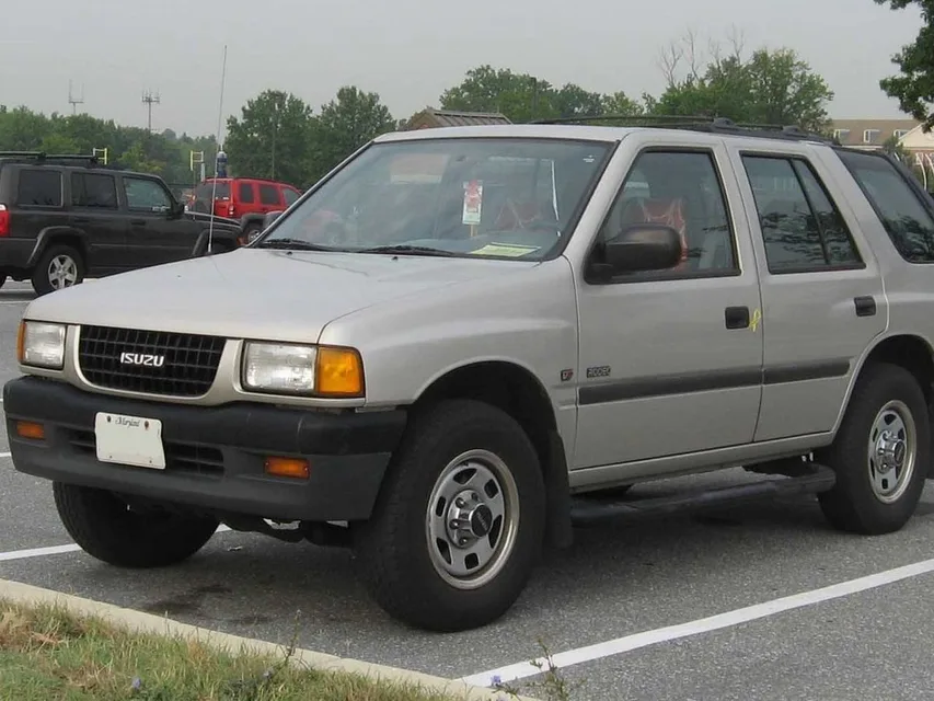 Isuzu Wizard, generation photo