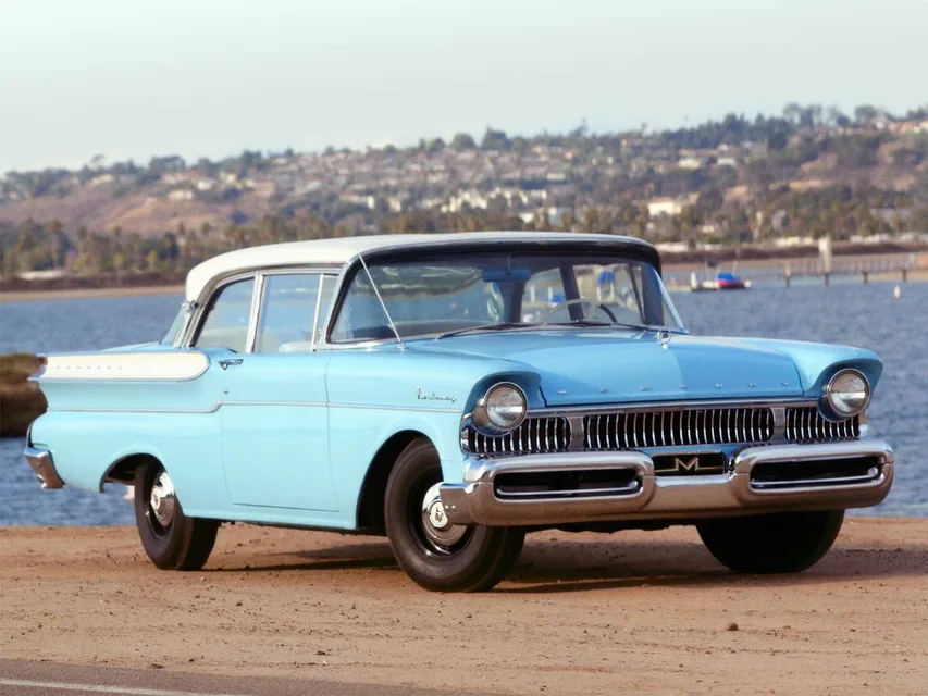 Mercury Monterey, generation photo