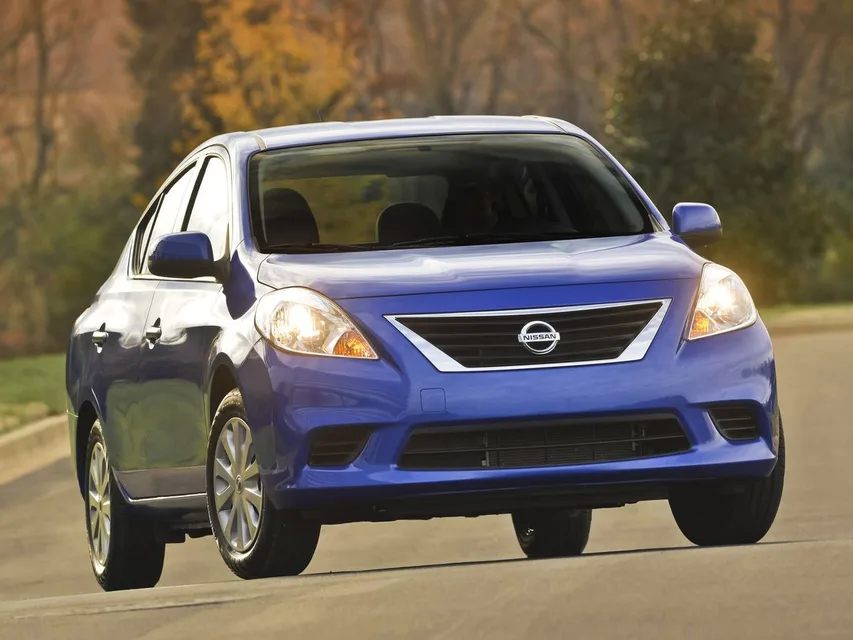 Nissan Versa, generation photo
