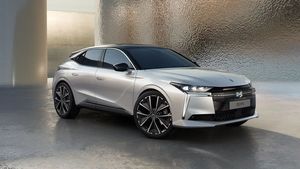 4 2 generation, restyling