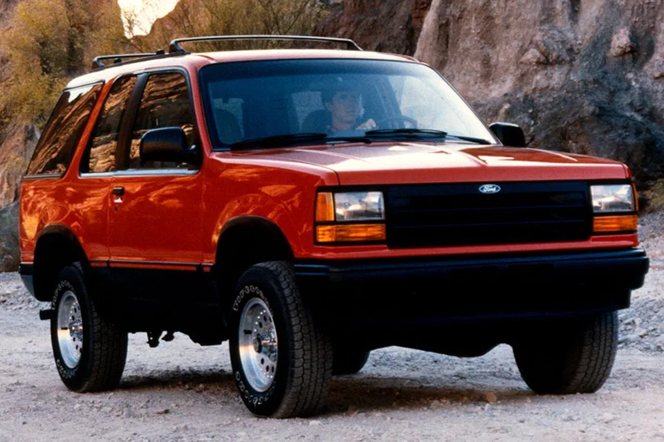 Ford Explorer, generation photo