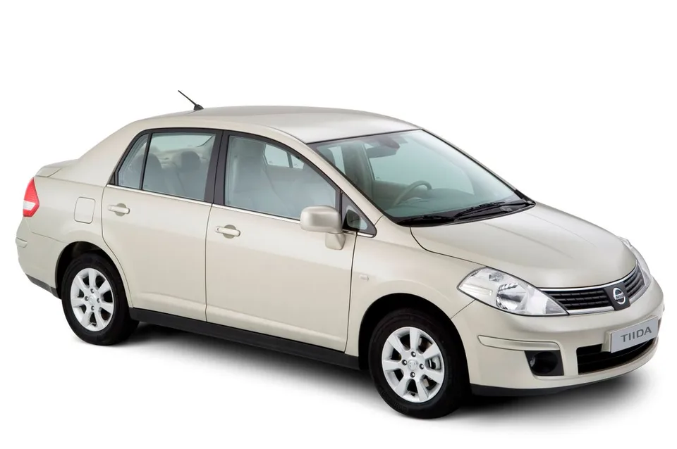Nissan Tiida, generation photo