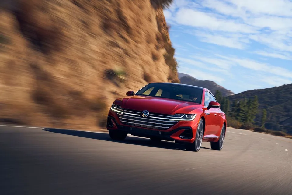 Volkswagen Arteon, generation photo