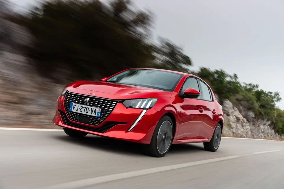 Peugeot 208, generation photo