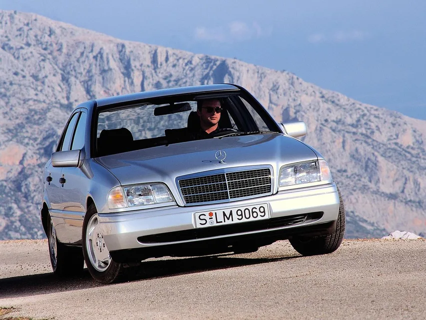Mercedes C-Class, generation photo