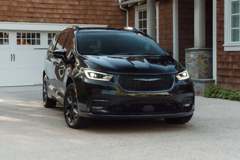 Pacifica 2 generation, restyling