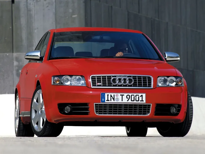 Audi S4, generation photo