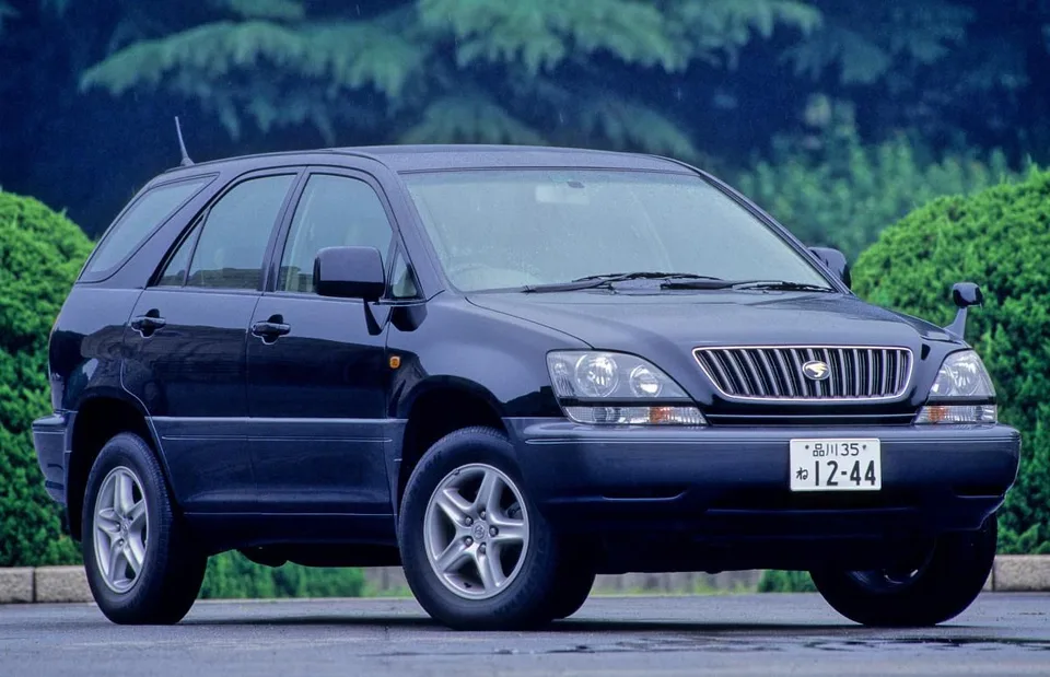 Toyota Harrier, generation photo