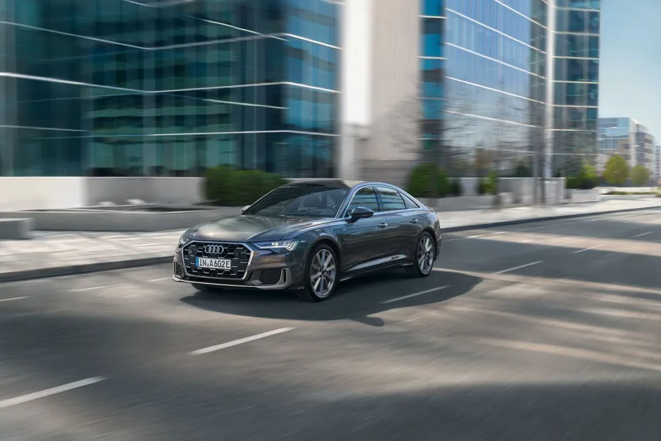 Audi A6, generation photo