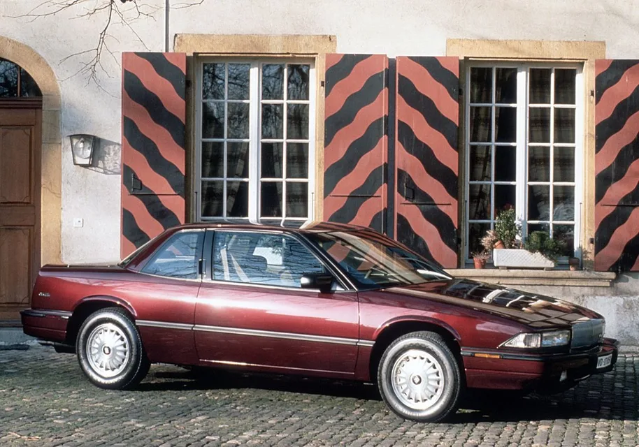 Buick Regal, generation photo