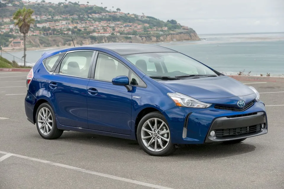 Prius Plus 1 generation, restyling