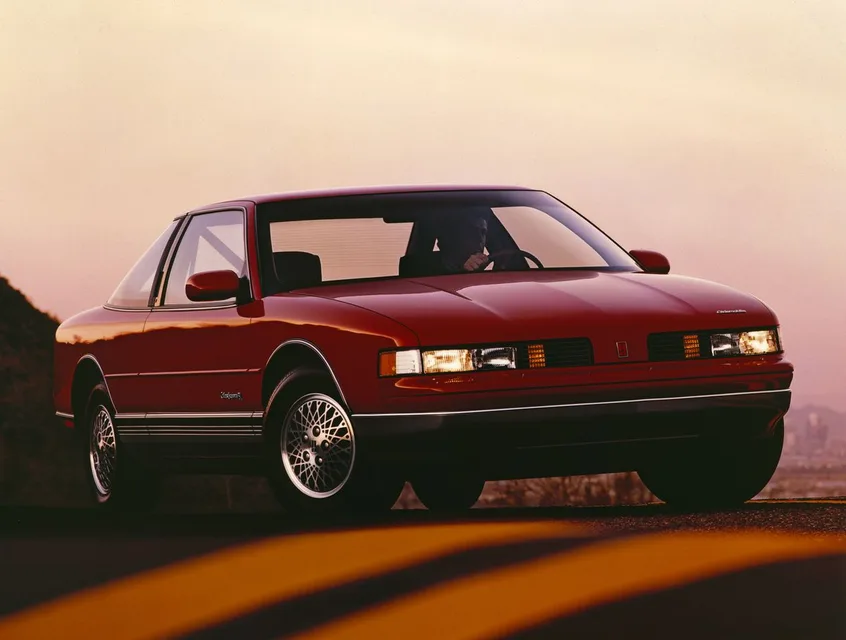 Oldsmobile Cutlass Supreme, generation photo