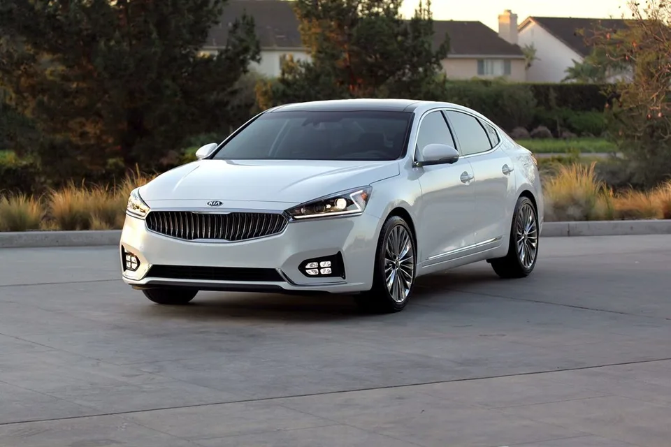 Kia Cadenza, generation photo