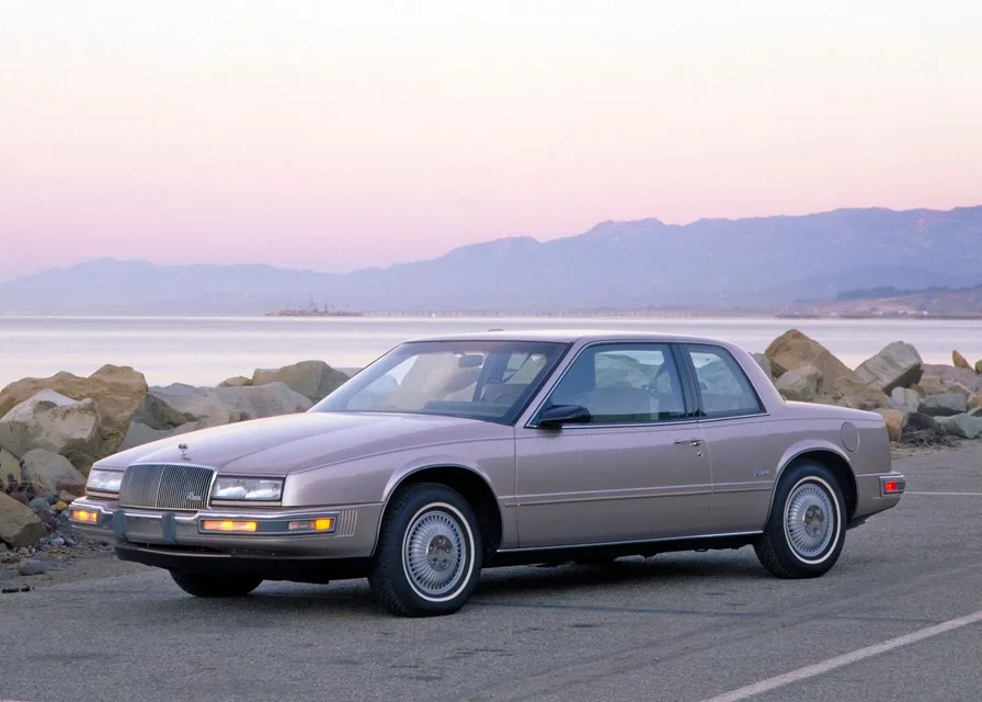 Buick Riviera, generation photo