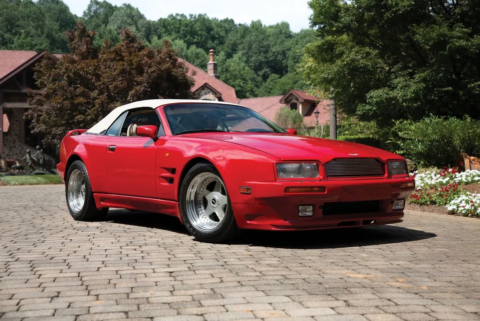 Aston Martin Virage, generation photo