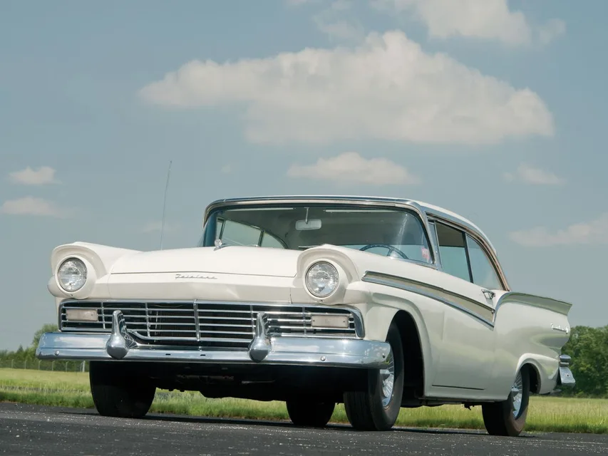 Ford Fairlane, generation photo