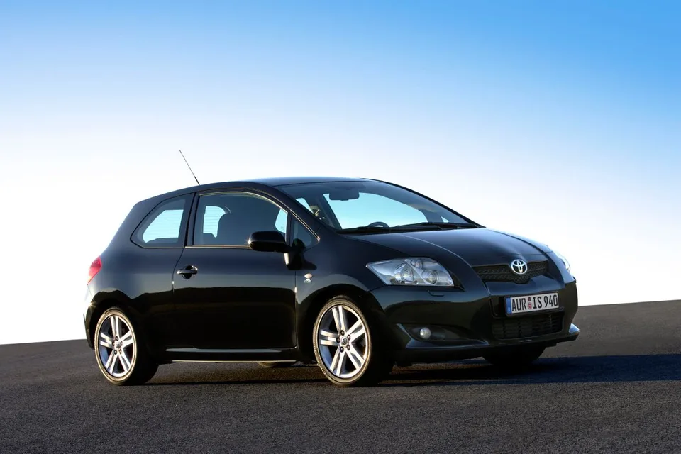 Toyota Auris, generation photo