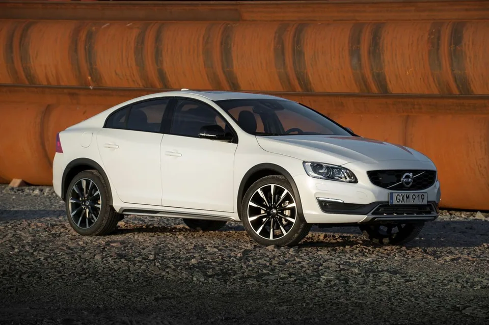 S60 Cross Country 1 generation