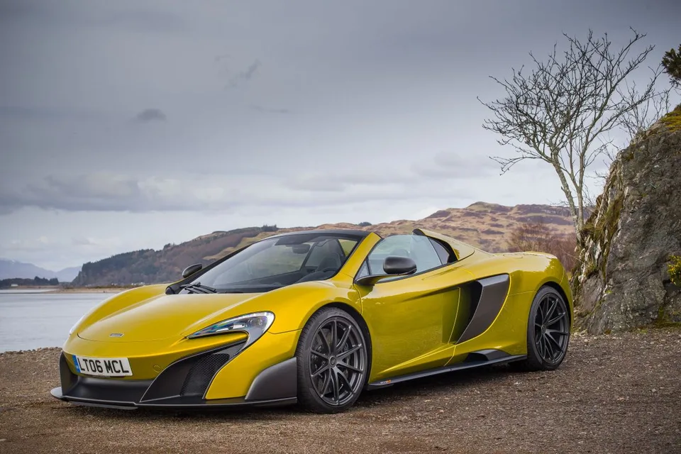 McLaren 675LT, generation photo
