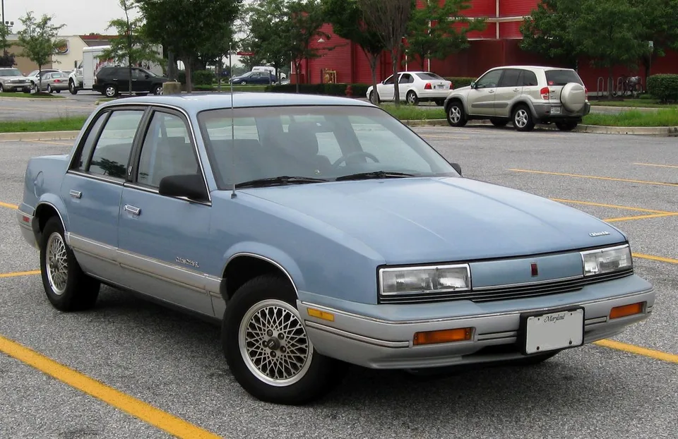 Oldsmobile Cutlass Calais, generation photo