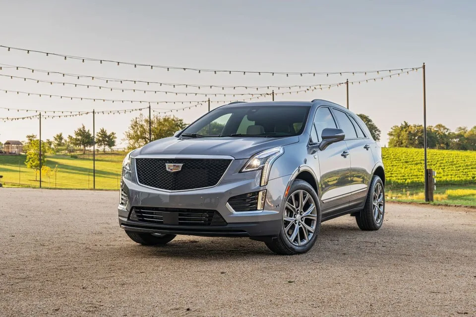 XT5 1 generation, restyling