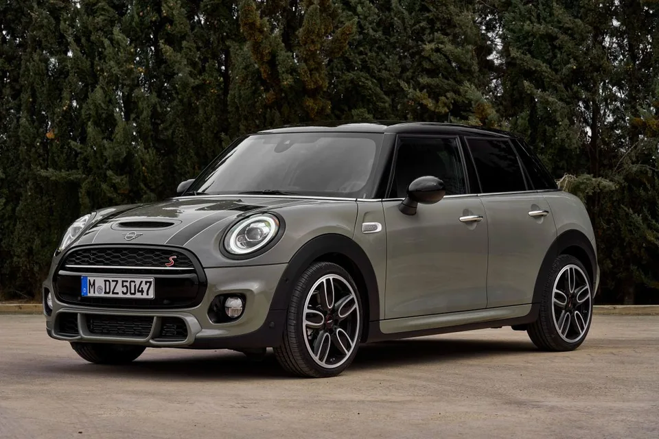 Cooper 3 generation, restyling