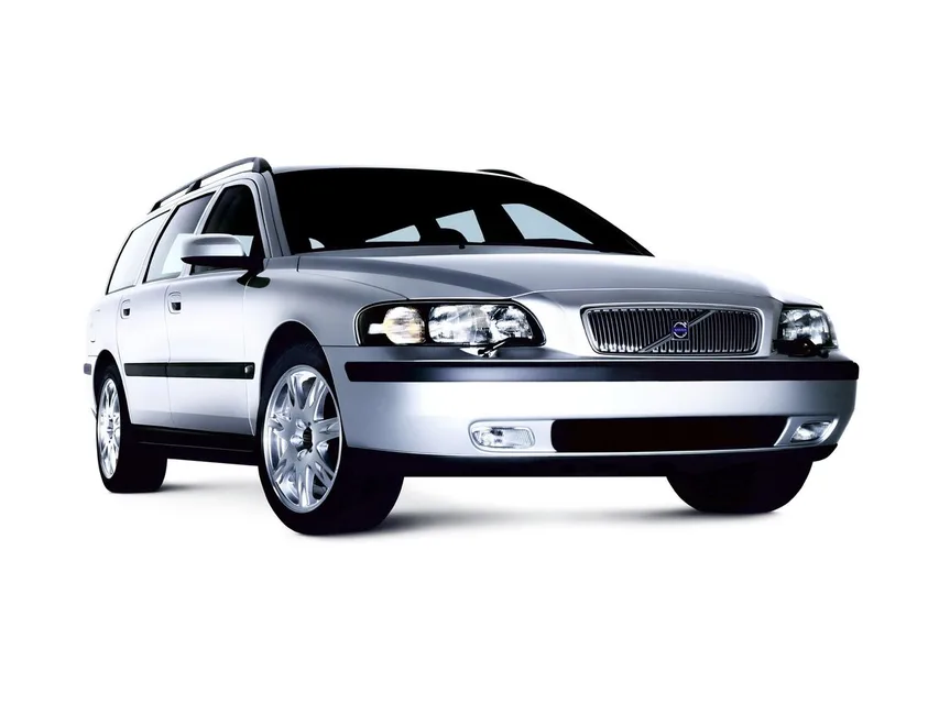 Volvo V70, generation photo