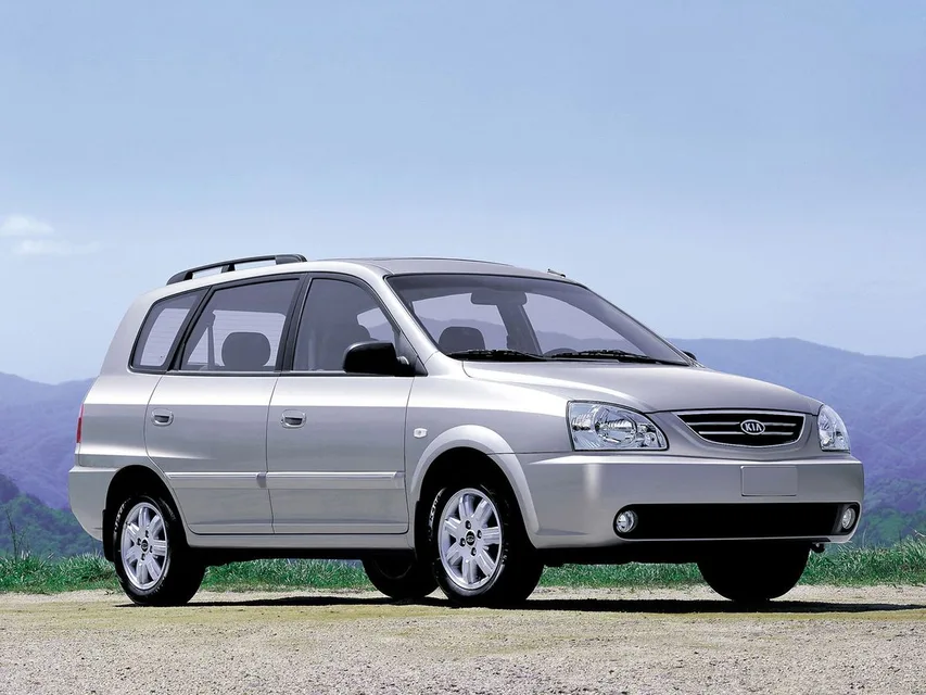 Carens 1 generation, restyling