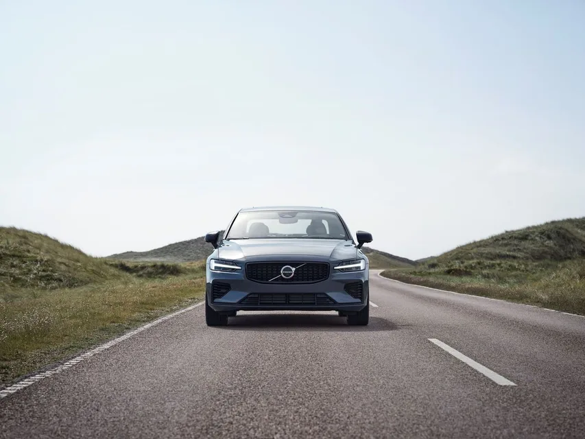 S60 3 generation, restyling 1