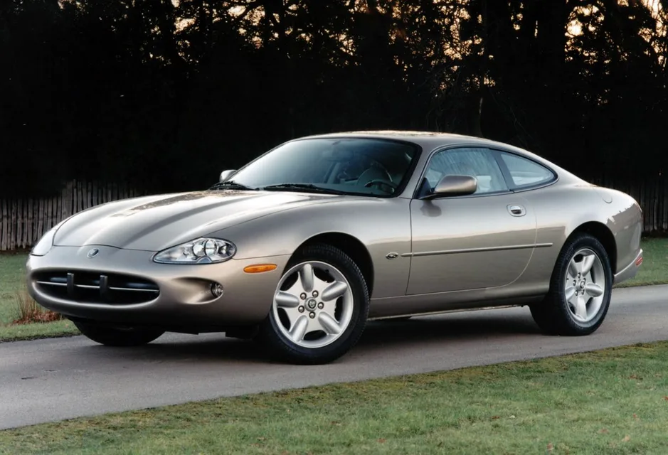 Jaguar XK, generation photo