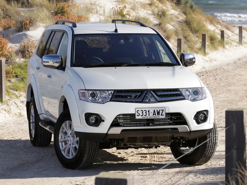 Mitsubishi Challenger, generation photo