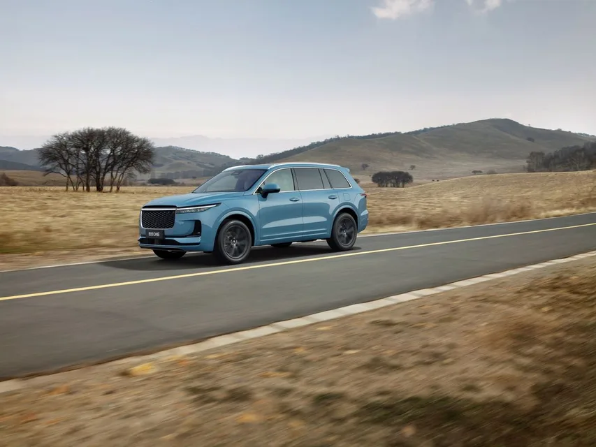 One 1 generation, restyling