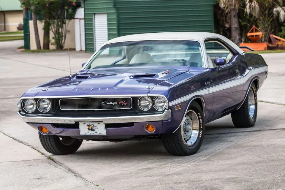 Dodge Challenger, generation photo