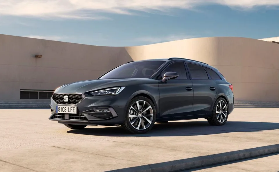 Leon 4 generation, restyling 1