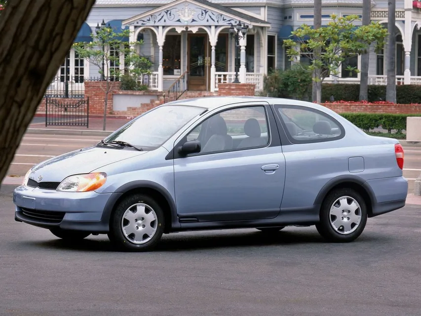Toyota Echo, generation photo